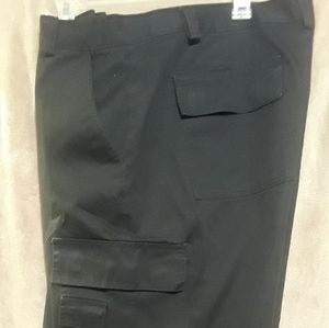 Black cargo short
